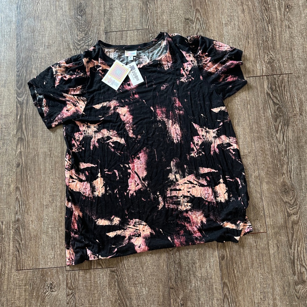 NWT LuLaRoe Black and Pink Abstract Olive